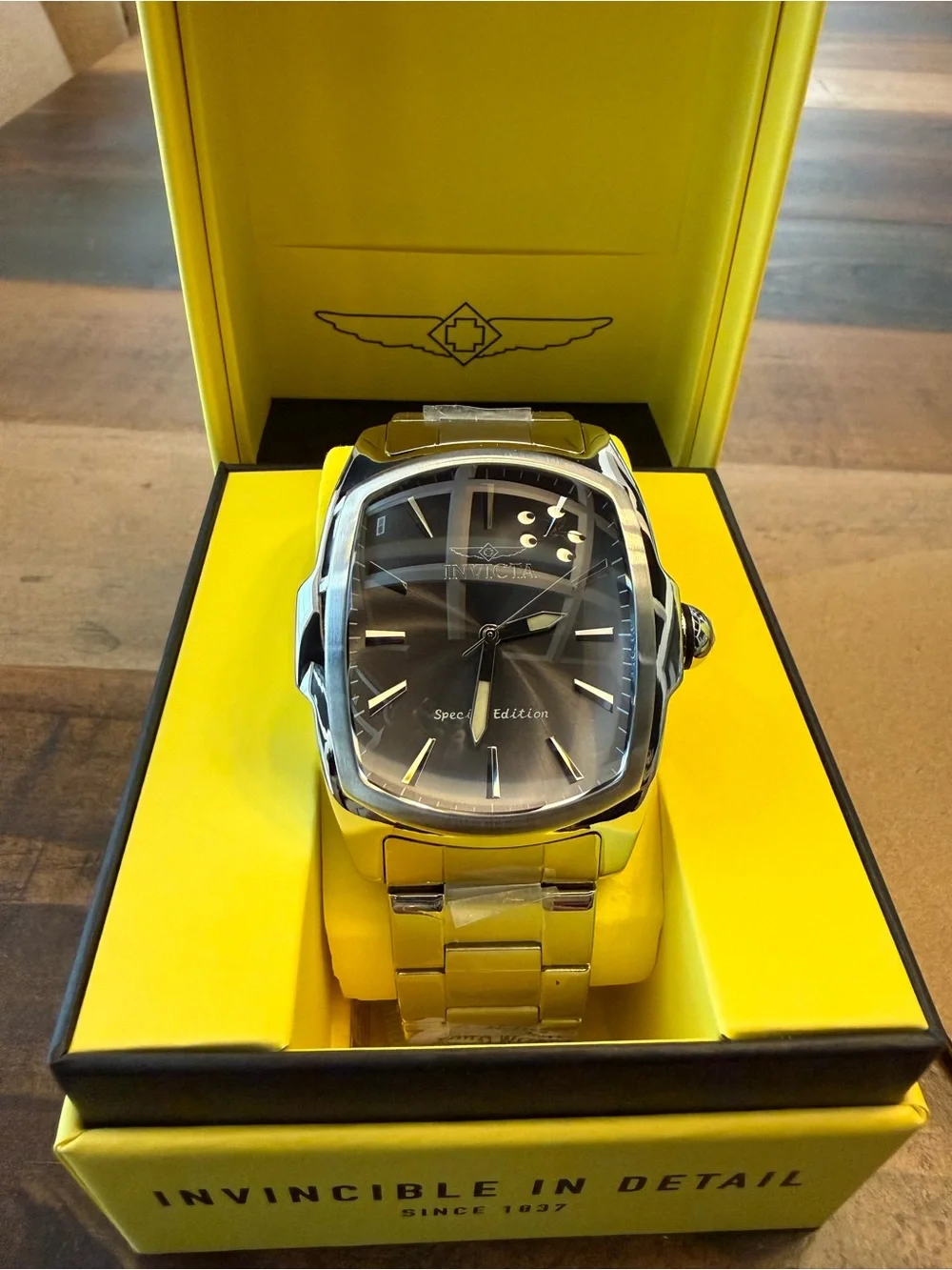 Invicta Lupah Men's Quartz Stainless Steel Watch 44-47.9mm Gray Dial 30m